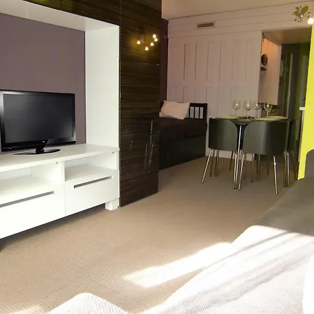 Arc 1800 Skis Aux Pieds Apartment *